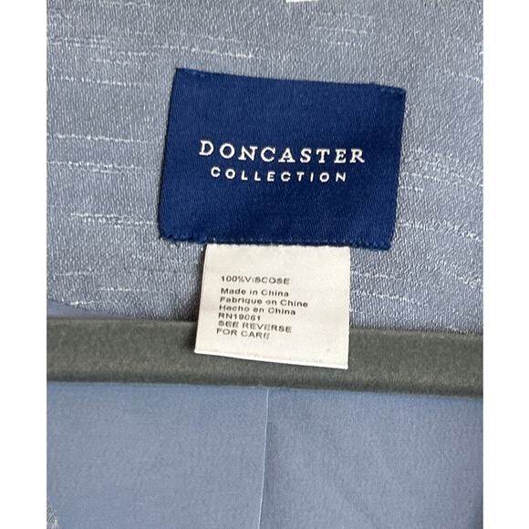 Doncaster Women’s 4P Petite Light Blue Viscose Suit Jacket Long Sleeve Cascade - Picture 3 of 7